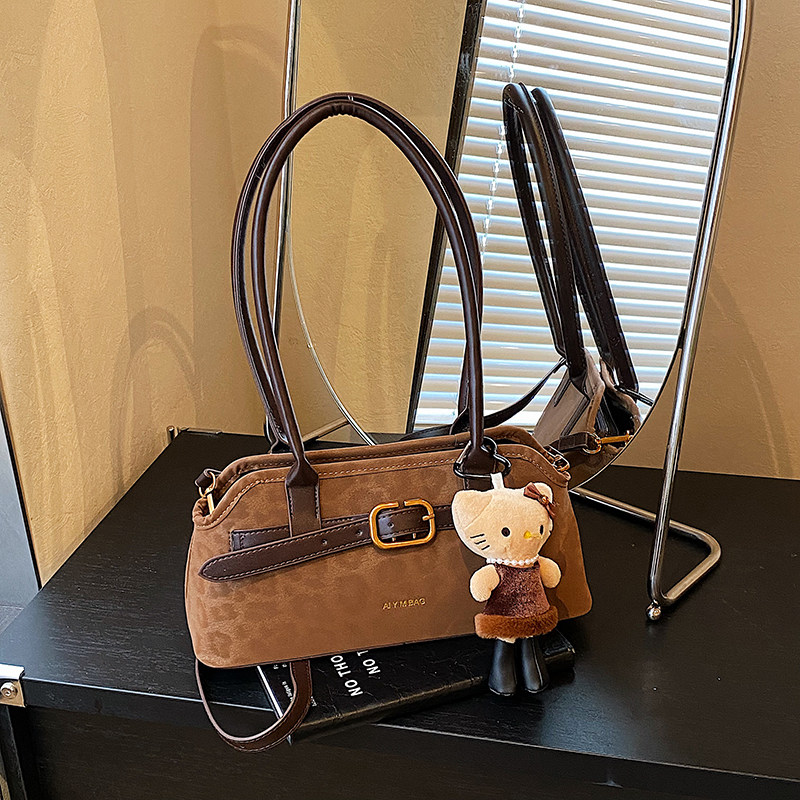 左杏2025新款小众设计手提包女大容量高级感腋下单肩斜挎包贝壳包,箱包皮具/热销女包/男包,通用款女包,淘宝优惠券,粉丝福利购,淘宝优惠卷