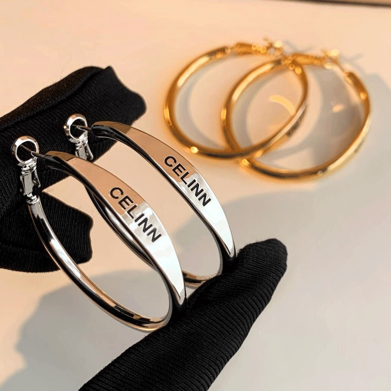 925银针金银色字母大圆圈耳环圈圈女轻奢高级感气质耳圈夸张耳饰