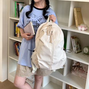 书包女大学生简约小众设计感双肩包高颜值初中生休闲旅行出游背包