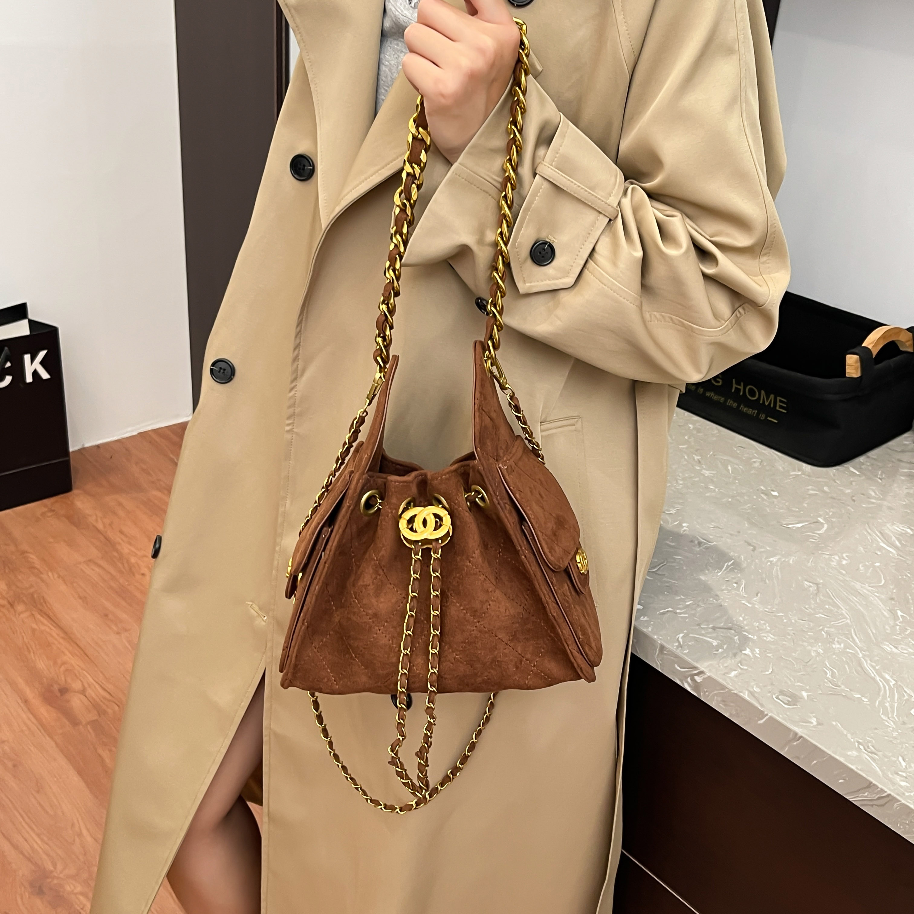 高颜值复古麂皮绒小包包女水桶包