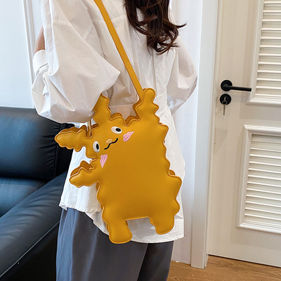 2025新款夏原创小众萌系包包精灵怪兽少女卡通斜挎包小型可爱甜美