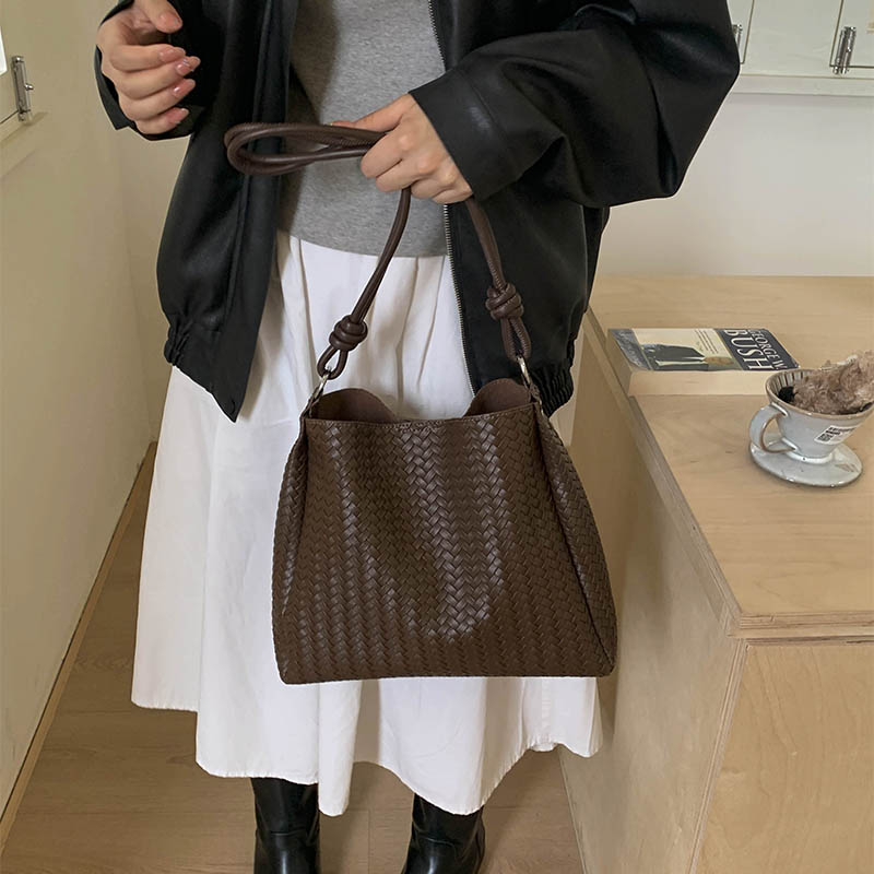 时尚编织纹包包2025秋冬季新款通勤复古女士单肩斜挎包托特子母包