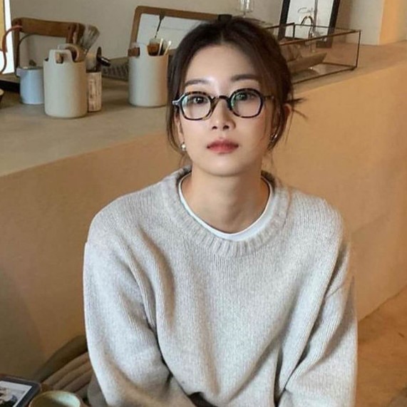 八年老店专业配镜板材眼镜