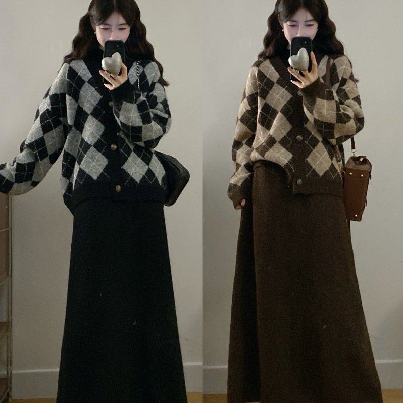 实拍大码女装秋冬新款菱格慵懒风毛衣上衣+显瘦针织半身裙两件套