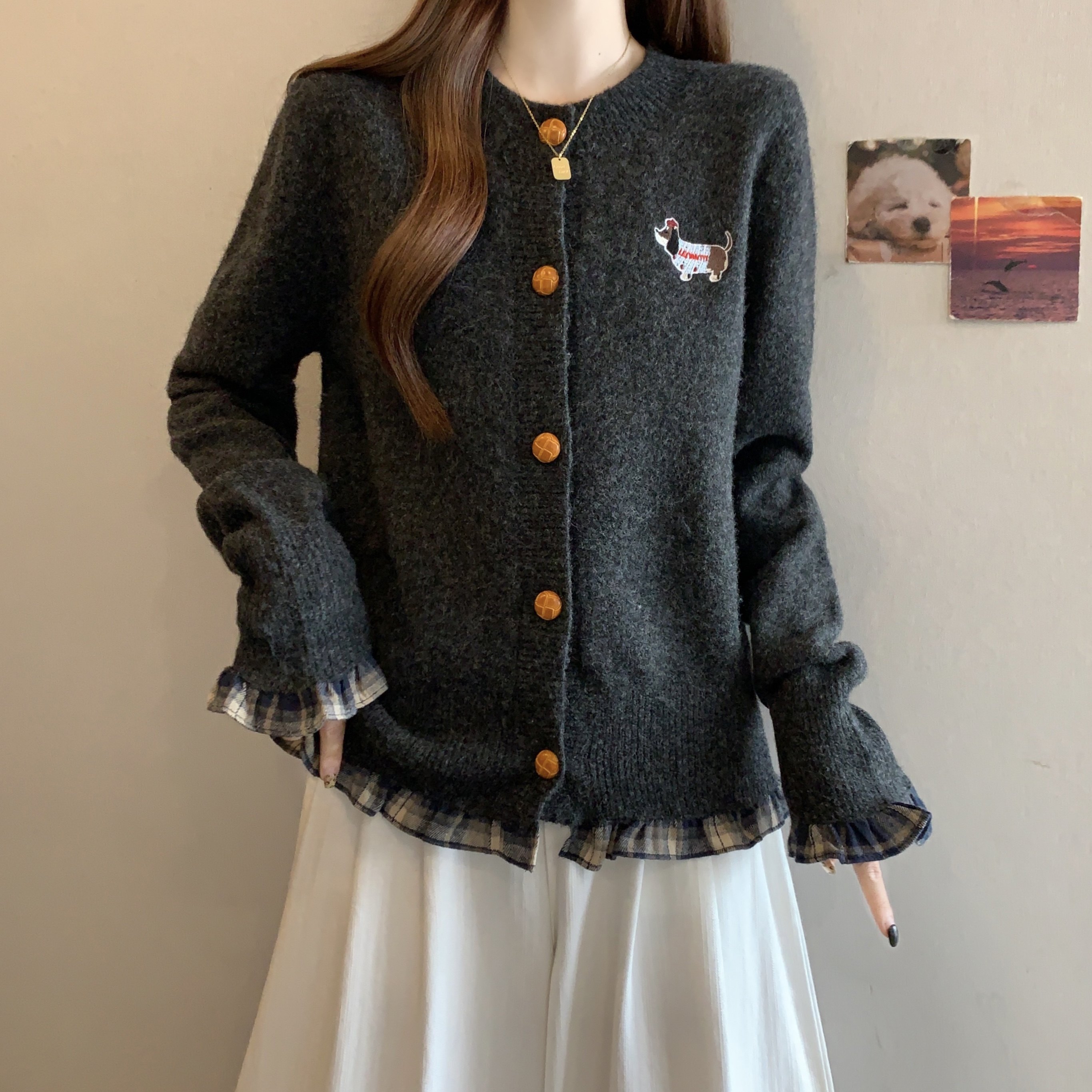 实拍~大码深灰色毛衣秋冬款格子荷叶边上衣胖mm显瘦遮肉针织开衫