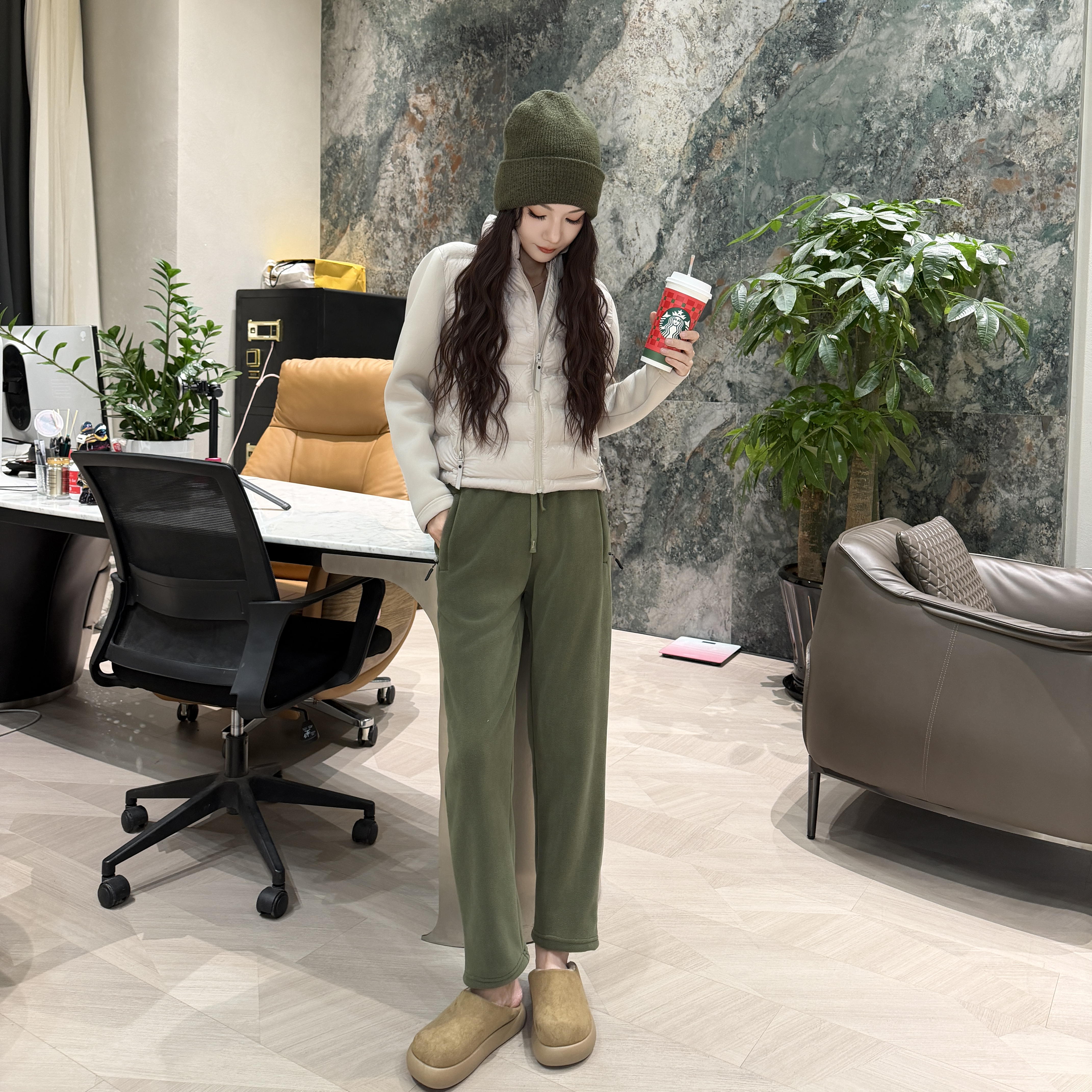 【恩佳专享】2025秋冬季多巴胺加绒加厚休闲运动拉链抓绒裤256