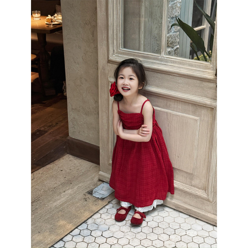 女童连衣裙2026新款夏儿童红色格子吊带裙女孩超好看度假风背心裙