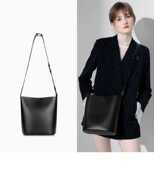 水桶包2023新款 托特包女大容量宽肩带休闲单肩包斜挎女包子母包包