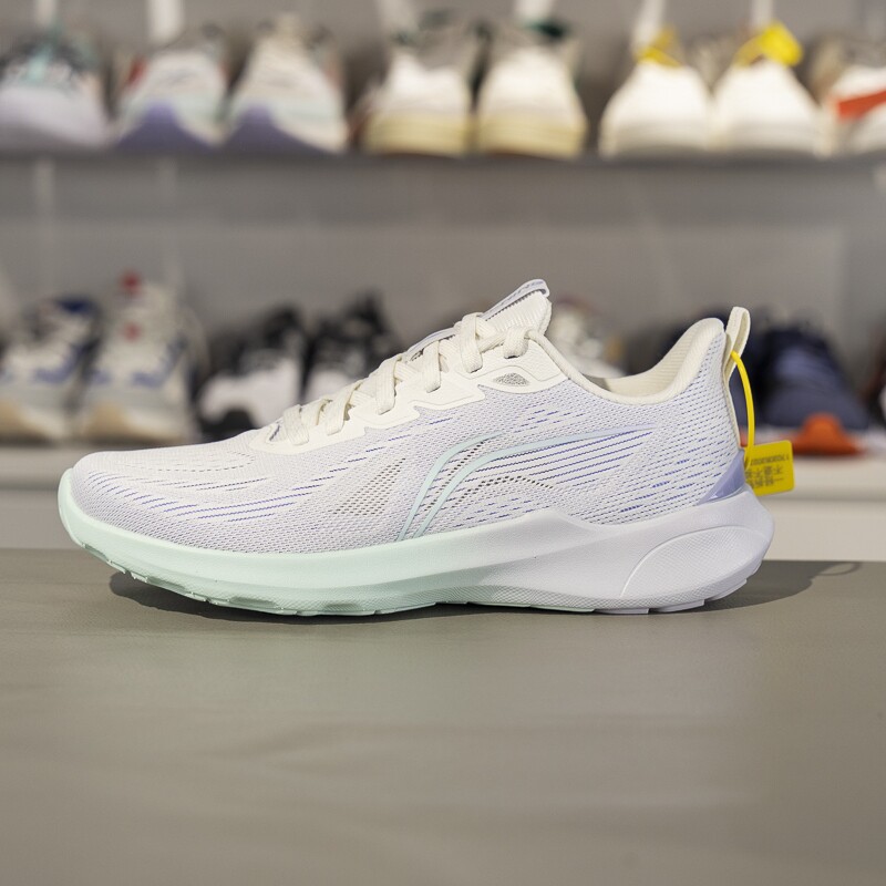 李宁轻逸休闲慢跑鞋女子2024春季新品缓震回弹透气运动鞋ARSU016