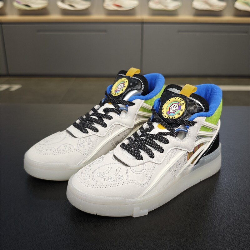 李宁女子运动潮流系列个性时尚生活户外经典百搭休闲鞋AGCS284