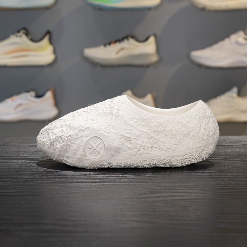 李宁韦德系列䨻科技篮球场下拖鞋男鞋2025新款一脚蹬鞋子ABTV009