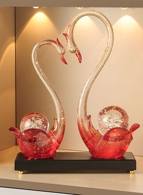 2025年新款天鹅摆件客厅展示柜轻奢家居装饰品新婚结婚新人礼物