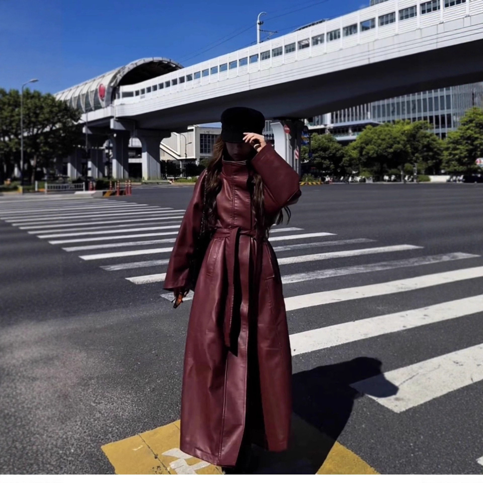 高级感立领pu皮衣外套中长款女2025秋冬气质系带复古红色风衣