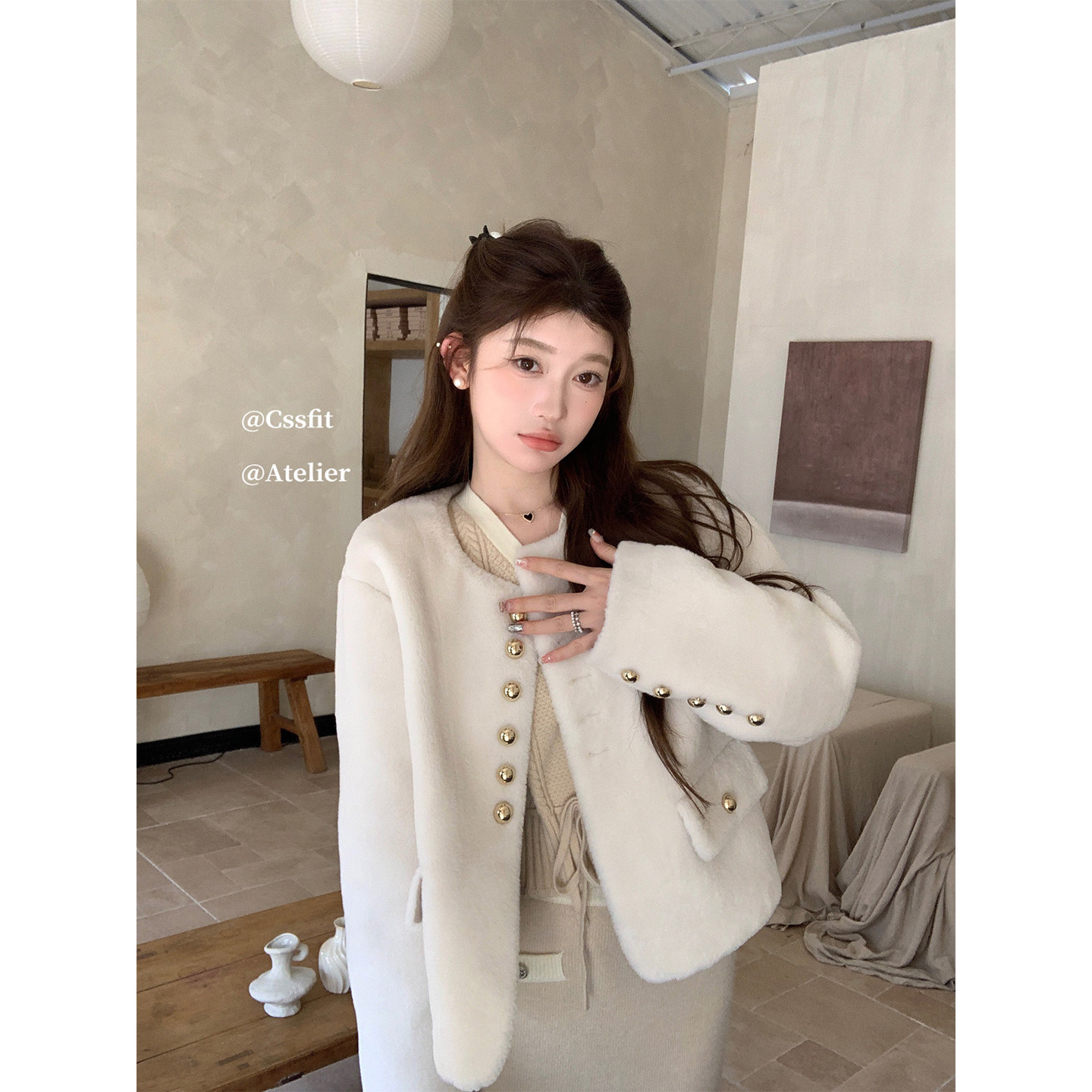 迟伞伞  邂逅初雪 软软糯糯贵气环保初剪羊羔毛小金扣外套女短款