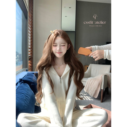 迟伞伞奶白针织连帽上衣长裤套装