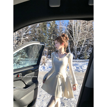 迟伞伞  冬日恋曲 菱格细褶蕾丝拼接针织短裙环保貂貂粉外套女