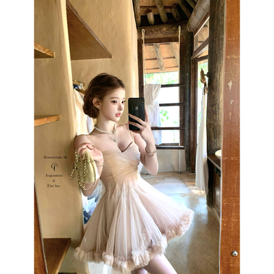 迟伞伞裸色花朵吊带蓬蓬连衣裙