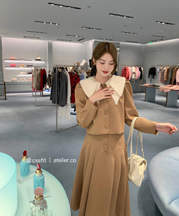 卡其色双层翻领外套女设计感显瘦高腰半身裙大小姐套装 迟伞伞