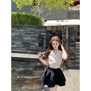 衬衫 迟伞伞26 sst花瓣翻领无袖 若色水仙 藏青蓬蓬裙套组