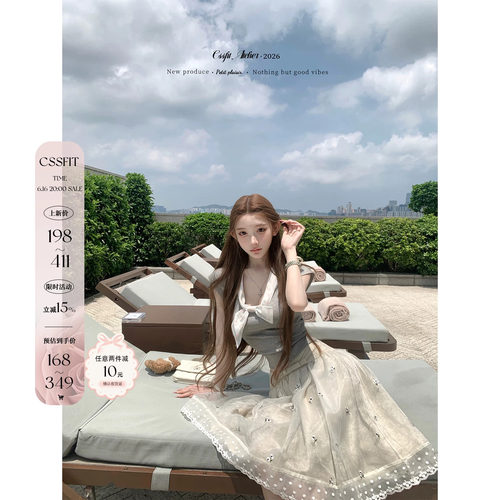 迟伞伞26/ss 海岸铃兰 marche*碎花领结灰色tee+刺绣网纱半裙套组