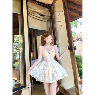 迟伞伞26/ss 月下山茶 蕾丝钉钻吊带蓬蓬连衣裙公主风收腰短裙