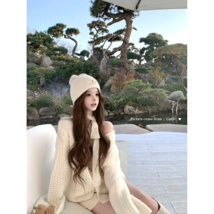 两色入针织短裤 迟伞伞25 圣诞氛围感系带斜肩针织衫 云感包围