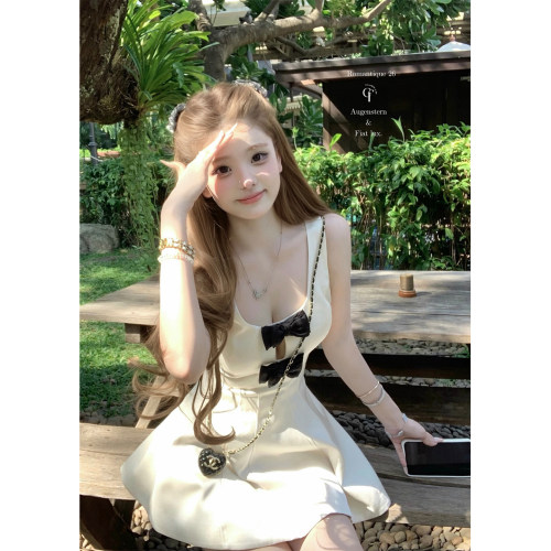 迟伞伞黑白蝴蝶结无袖连衣裙