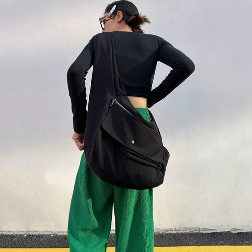 Сумка через плечо, вместительная и большая универсальная сумка на одно плечо подходит для мужчин и женщин, японские и корейские