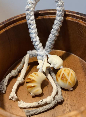 象牙果多宝碳烧面包挂件  搭配坨骨卡皮巴拉