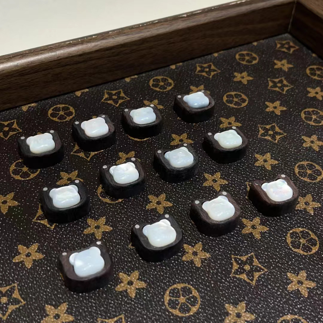 精工老鱼骨熊头手工嵌银钉