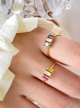 欧美时尚新款小众设计彩色方锆石戒指细款钛钢镀18K金指环女中指