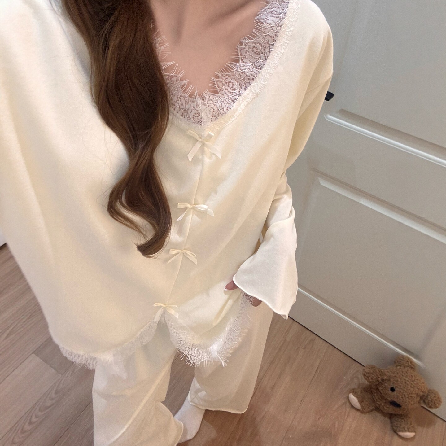 带胸垫甜美蕾丝花边V领长袖套装睡衣女春秋套头高级感纯棉家居服