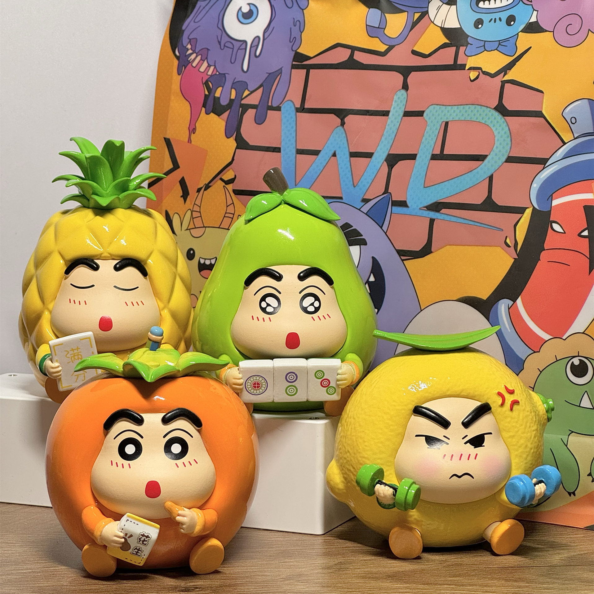 蜡笔小新盲盒水果系列8款手办可爱公仔手办创意礼物女生桌面摆件