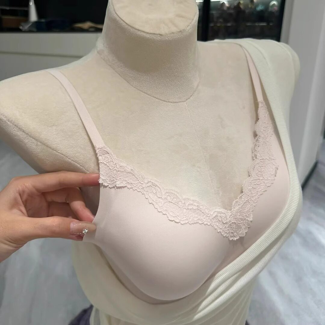 法式蕾丝无痕内衣女小胸聚拢无钢圈软支撑轻薄舒适背心式文胸罩