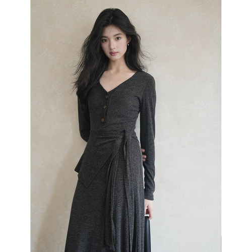 贰羊设计国风V领连衣裙