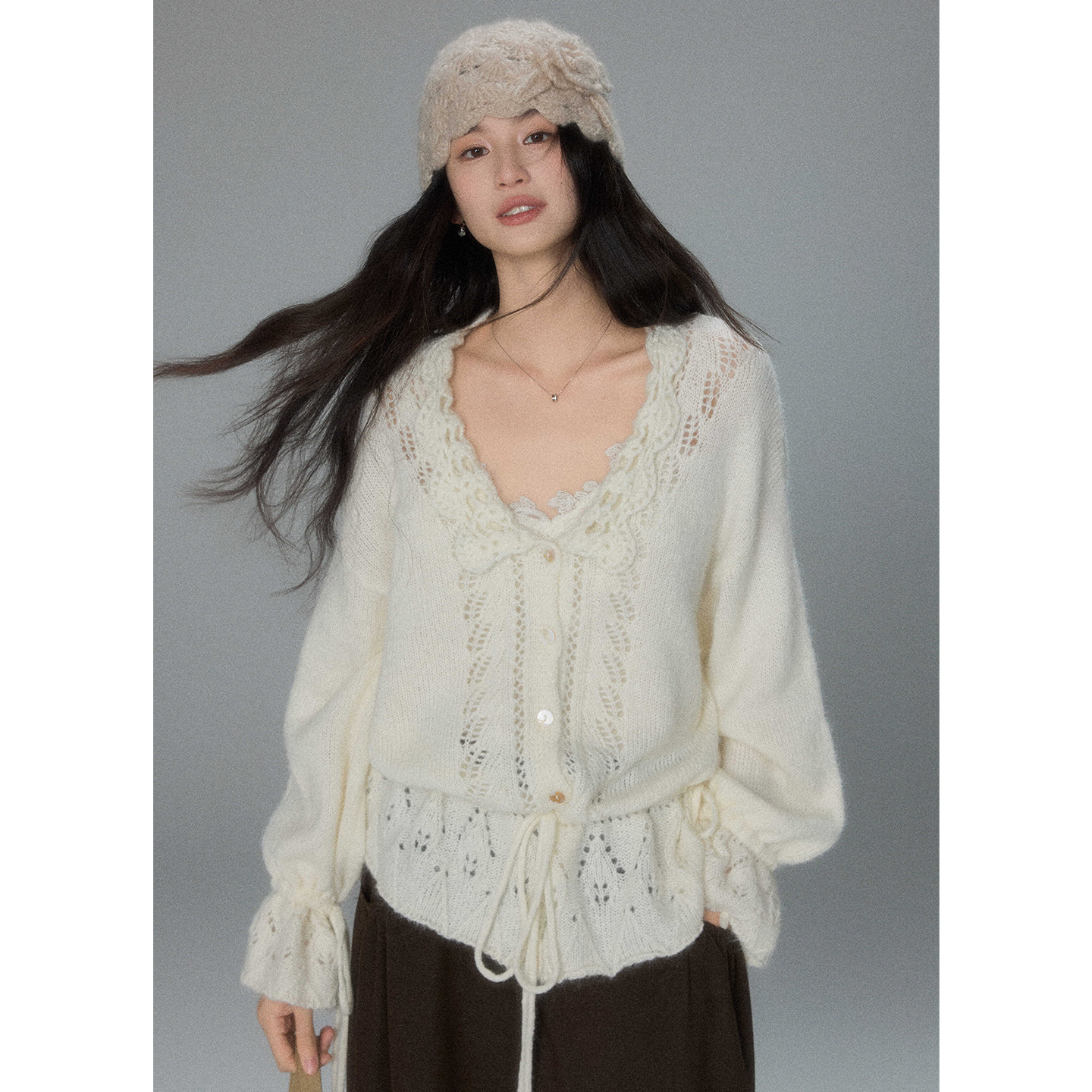 贰羊设计【云缕】慵懒软糯镂空毛衣开衫女宽松休闲V领收腰针织衫