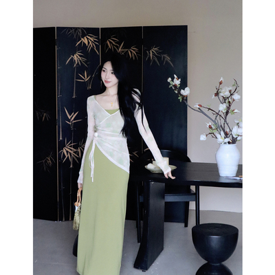 网纱修身吊带连衣裙收腰两件套装