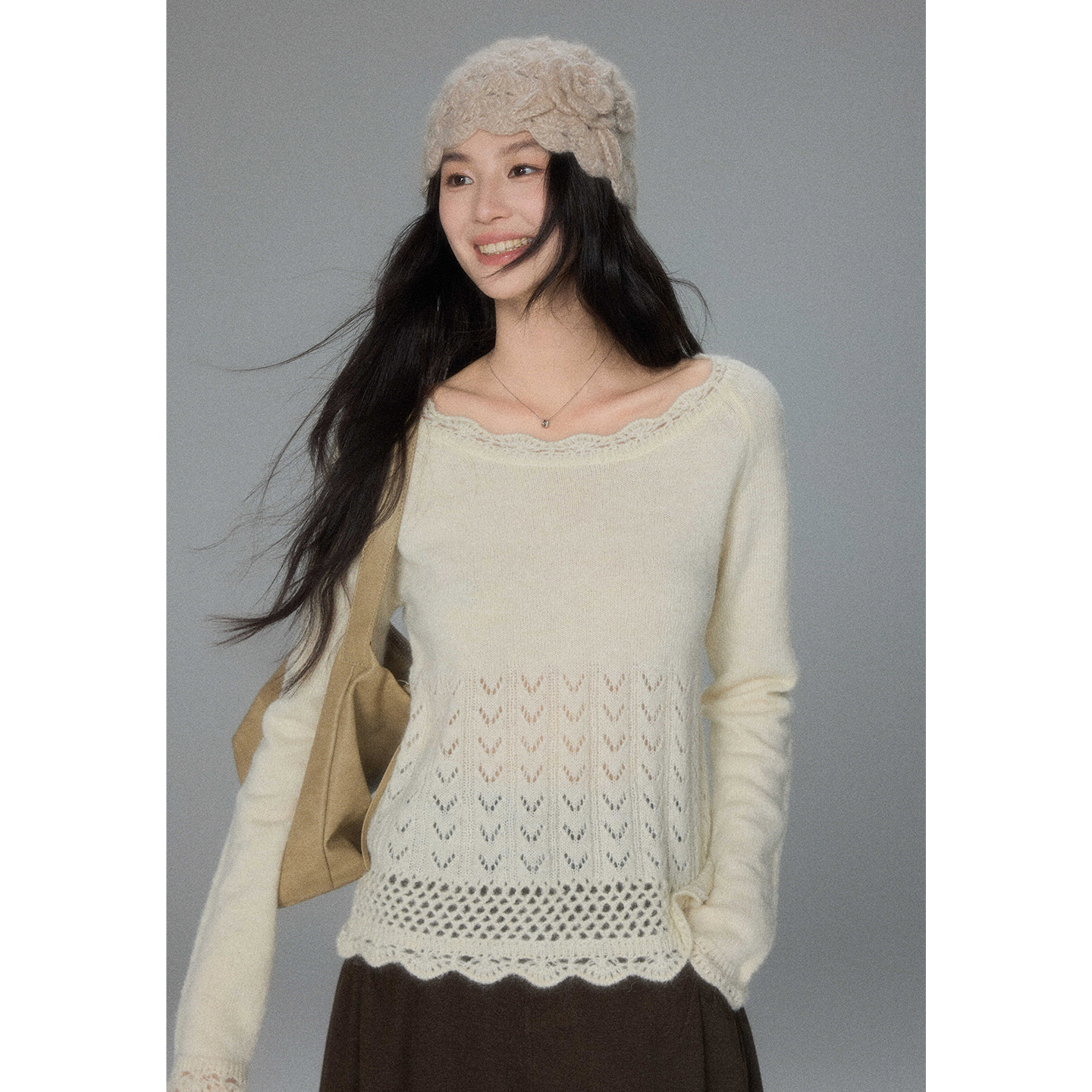 贰羊设计【丁馨】花边大圆领绞花镂空上衣女秋设计感修身针织毛衣