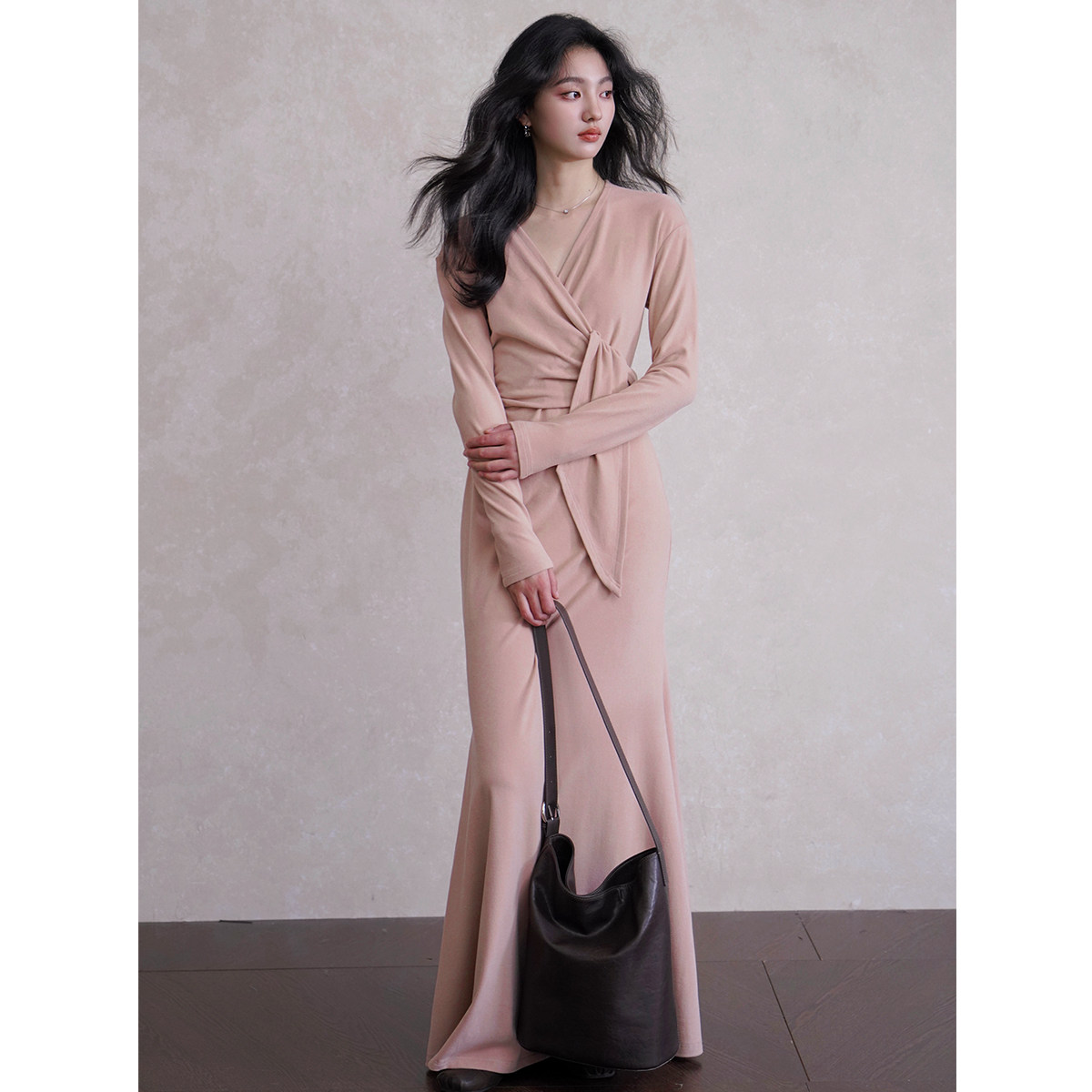 贰羊设计【现货6折】【云冉】气质针织V领红色连衣裙女长裙收腰裙,女装/女士精品,连衣裙,淘宝优惠券,粉丝福利购,淘宝优惠卷