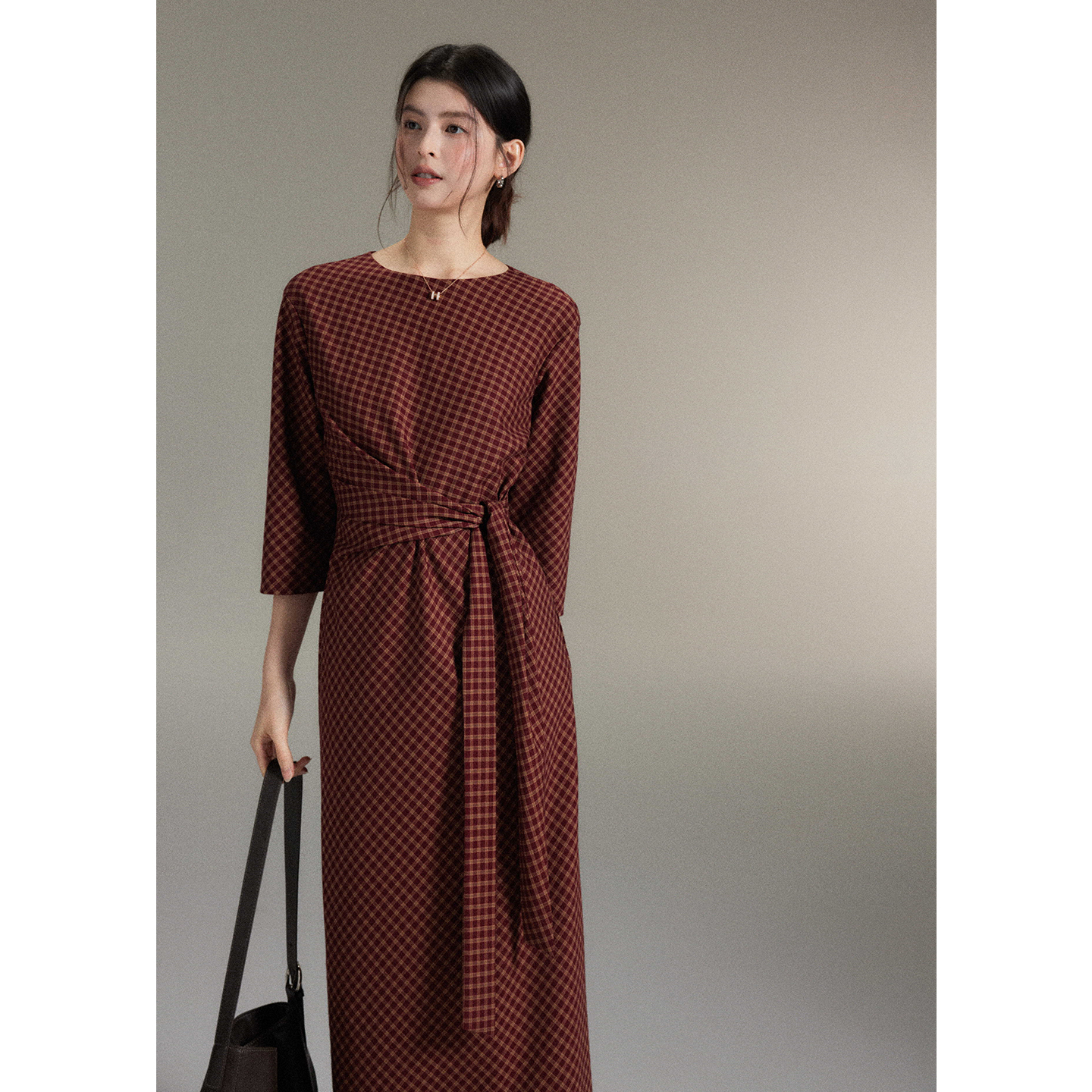 贰羊设计【念苡】文艺感复古红色格子长裙女设计感交叉绑带连衣裙