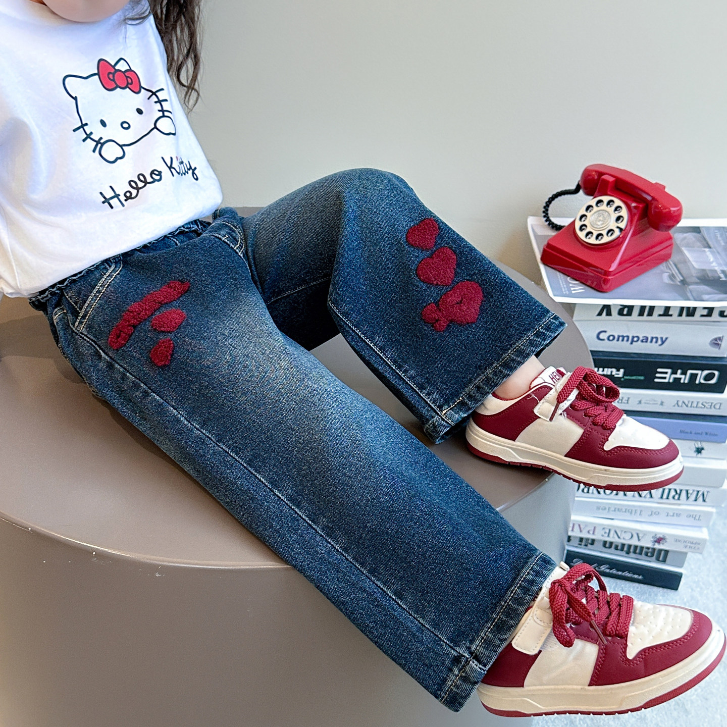 女童春装绣花牛仔阔腿裤2026新款宝宝中小童春秋款洋气宽松休闲裤