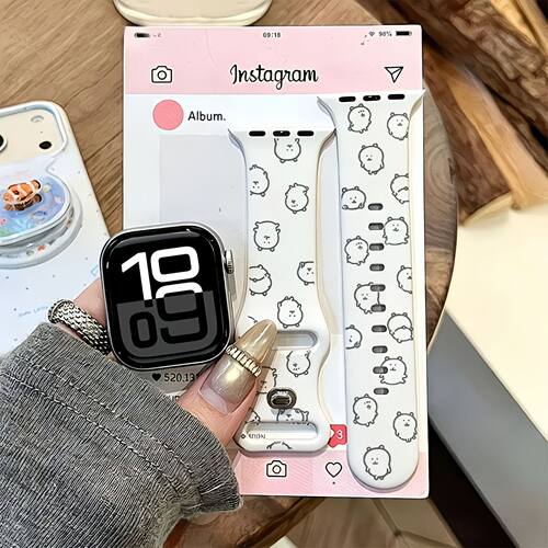 适用苹果S11手表带iwatch10表带applewatch9小熊S8硅胶S7腕带可爱