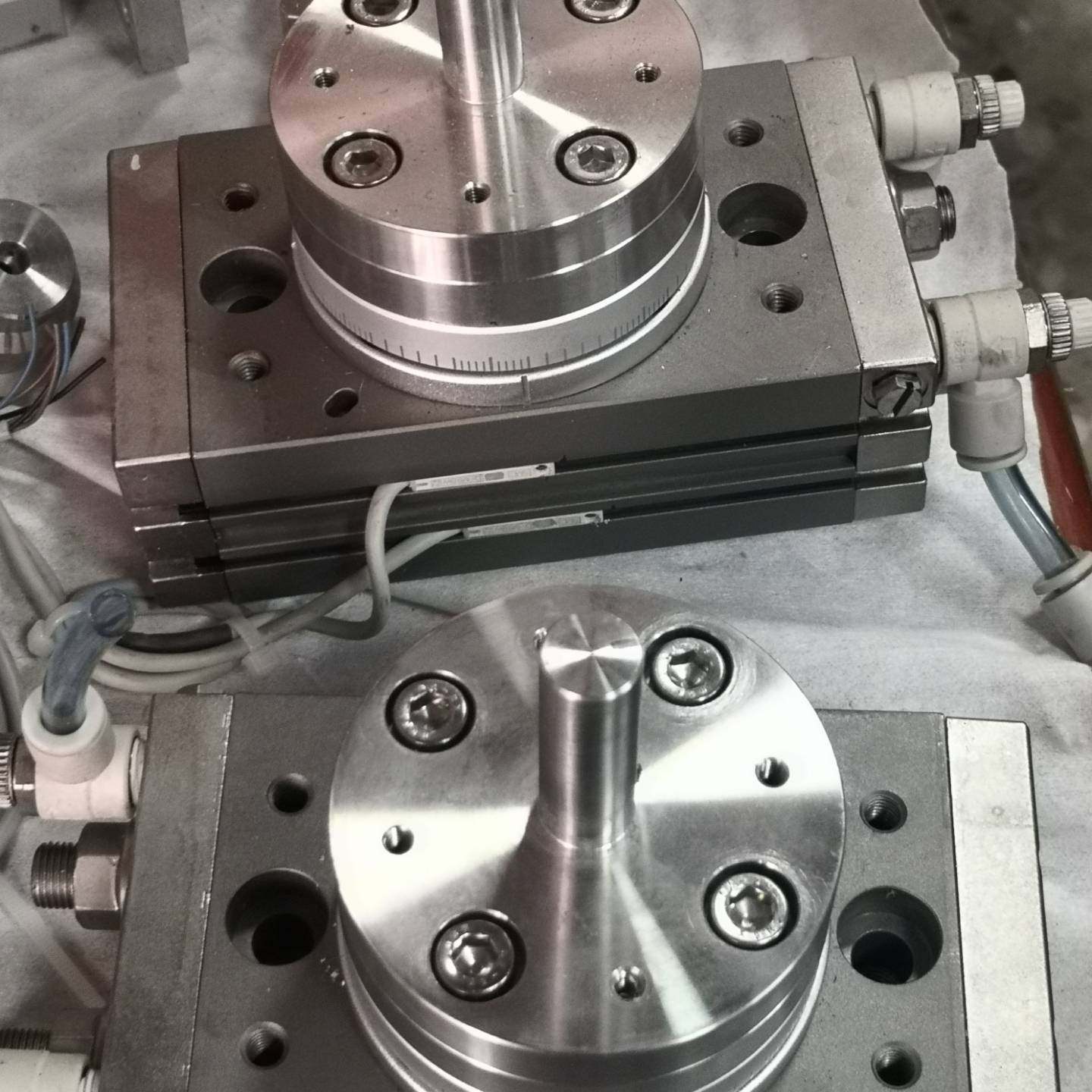 议价-拆机：SMC   MSQXB30A-M9BW旋转气缸，九成新