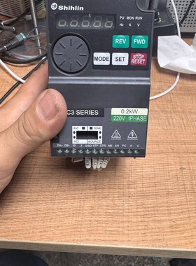 议价-士林变频器SC3-021-0.2K 0.2KW 220V-可维修