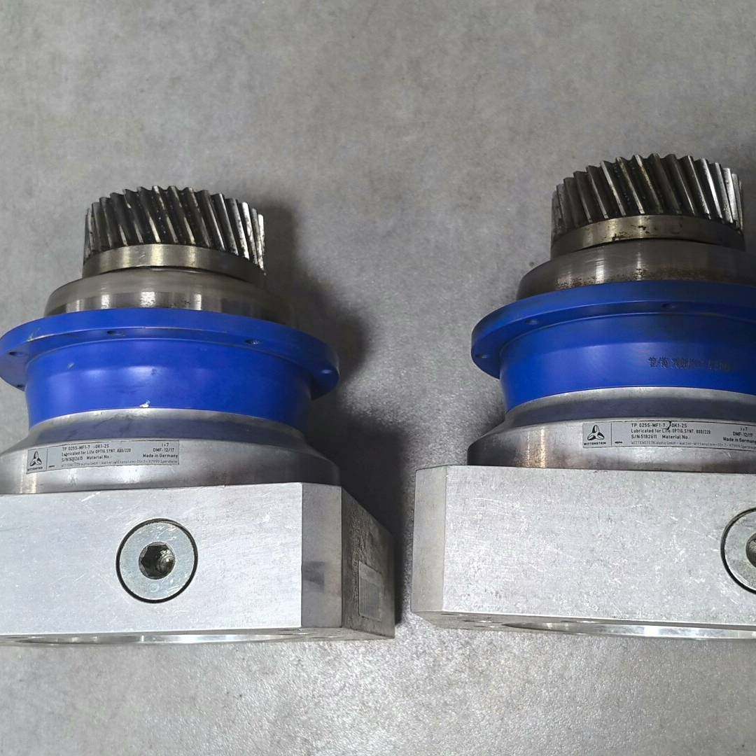 议价-阿尔法减速机TP025S-MF1-7-0K1-2S两台，成色