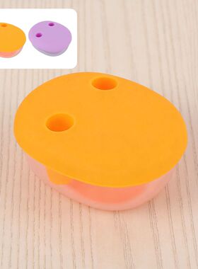 2 In 1 No Mess Snack Container with Fingertip Covers Leak