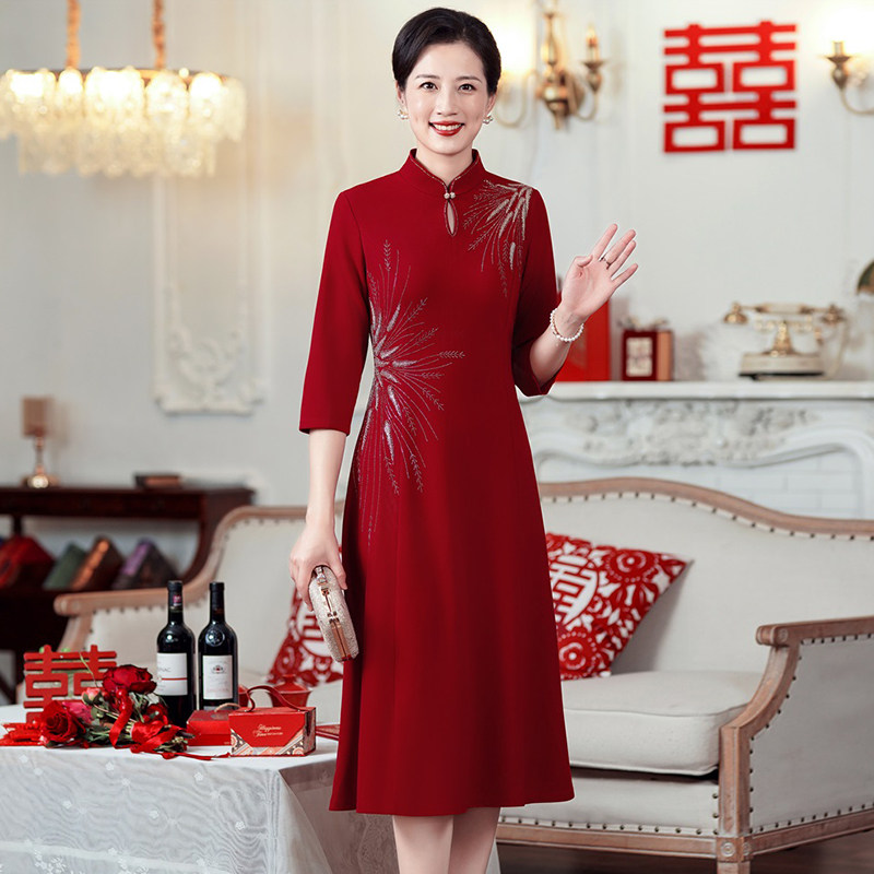 25春秋新款大码中老年女连衣裙喜婆婆婚宴礼服中式年轻妈妈中长裙