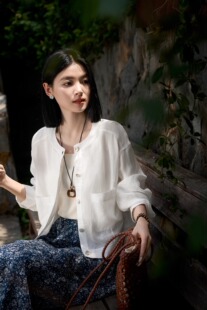 慵懒随性舒适凉感亚麻马氏贝扣圆领短外套空调衫女2026春