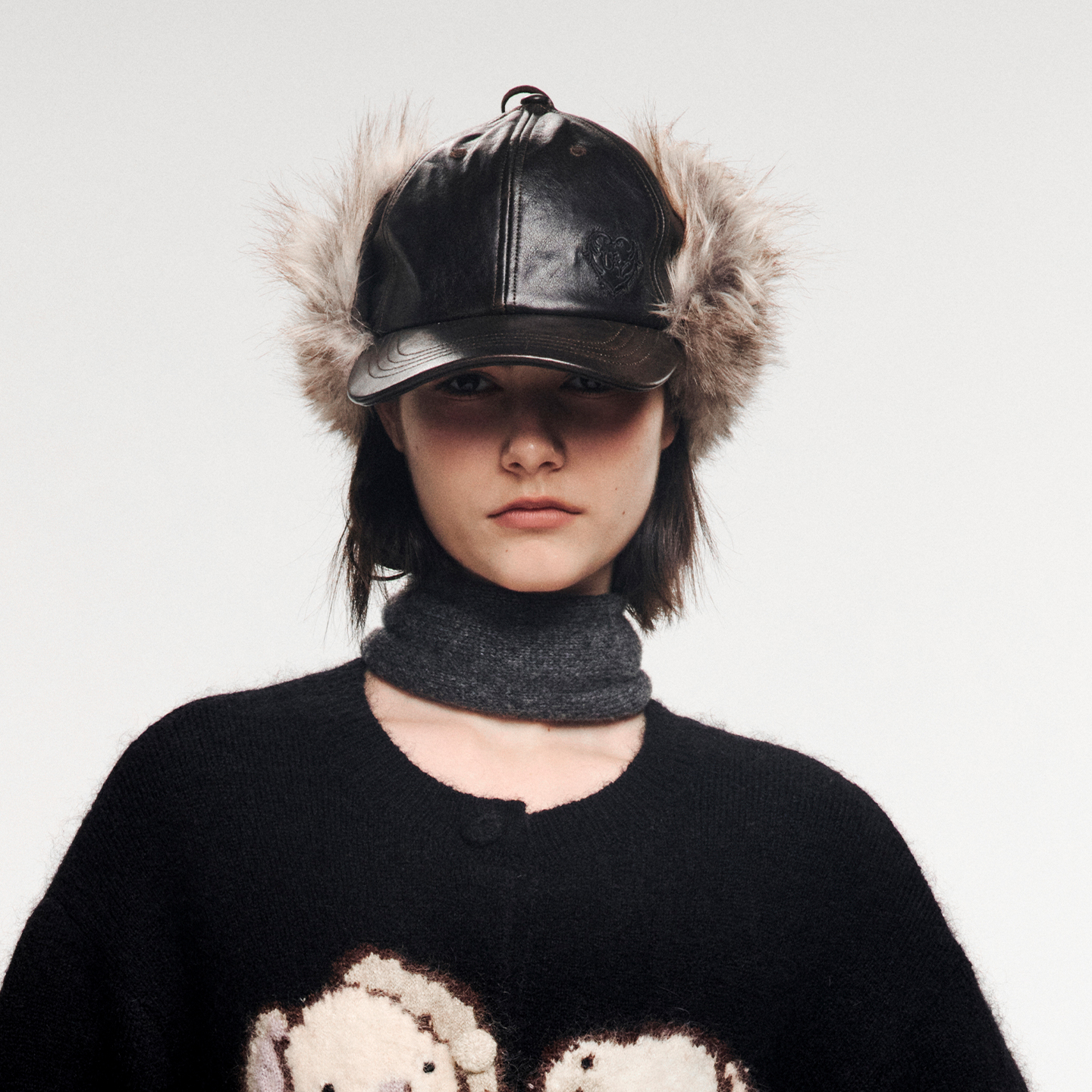 乌丫毛绒拼接雷锋棒球帽