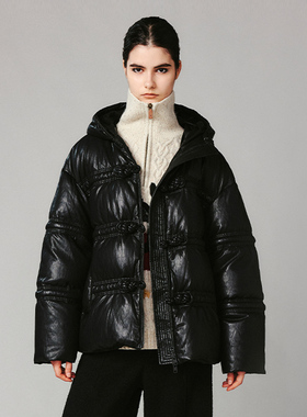 UOOYAA/乌丫立体穿绳盘扣PU蛋白皮羽绒服